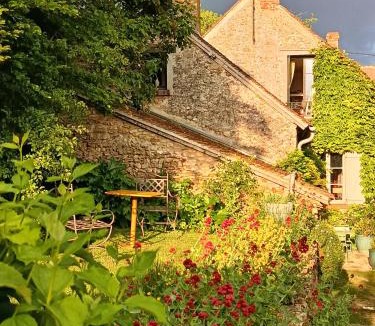 Prunay-en-Yvelines Bed & Breakfast | Le Relais d'Antoinette