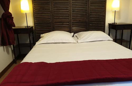 Corcelles-en-Beaujolais Hotel | Le Relais Des Dix Crus - Logis Hôtel