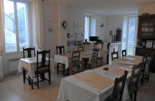 Villeneuve-d'Entraunes Hotel | Le Relais des Cavaliers