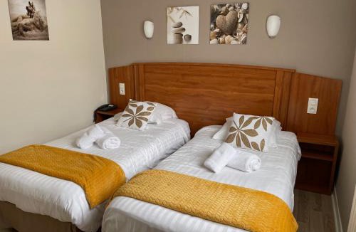 Le Faou Hotel | Le Relais De La Place