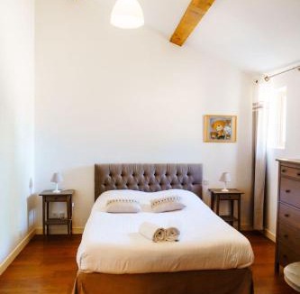 Ouveillan House | Le Relais De Pigasse