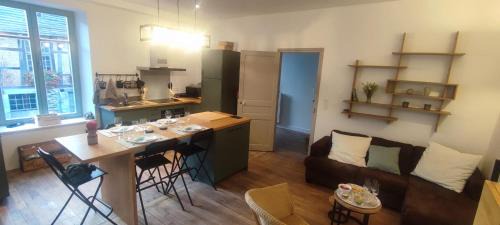 Revin House | Le relais de Victor et son garage à vélos