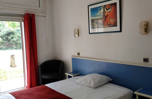 Grisolles Hotel | Le relais des garrigues