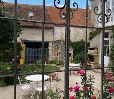 Vatan House | Le Relais des Roses- Sauna, Chambres d'hôtes, Gîte