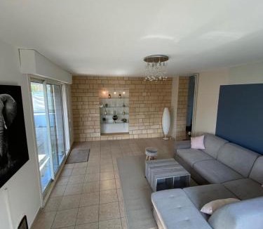 Flixecourt Apartment | Le relais des trois châteaux