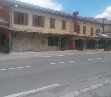 Annot Hotel | Le relais du becassier