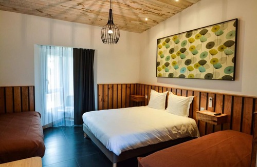 Chambretaud Hotel | Le Relais Du Boisniard