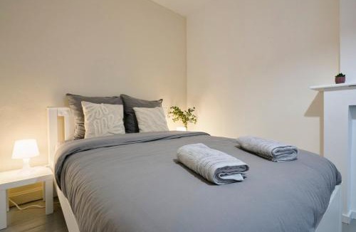 Sallaumines Apartment | Le Relais Grège - Wifi - Close to Highway Connections