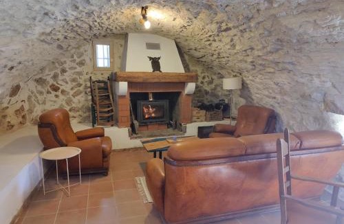 Barret-de-Lioure Apartment | Le Relais Provençal