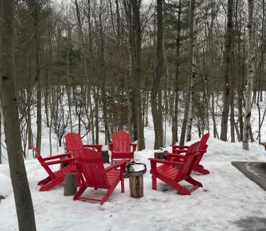 St-Bernard-de-Lacolle Other | Le Repère de la frontière-Le St-Laurent