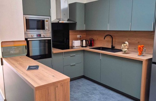 Tourcoing House | *Le Repère* House with garden