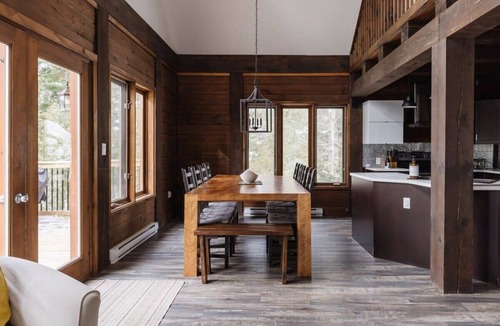 Chertsey Ski Chalet | Le Repôs – Private lake access & cozy vibes