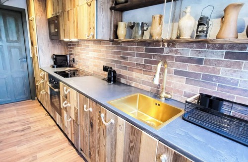 Sainte-Croix-en-Plaine Apartment | Le Repaire des Pirates