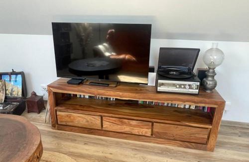 Bresilley Bed & Breakfast | Le repaire des trois singes