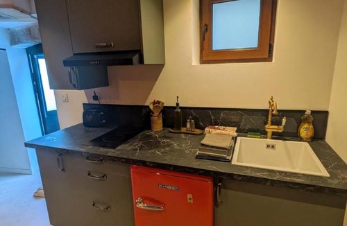 Caumont-sur-Durance Apartment | Le Repaire du Sorcier