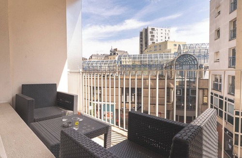 Republique Apartment | Le Repaire : Hyper center, 3 bedrooms, Balcony & Parking