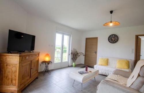 Tocane-Saint-Apre House | Le repere