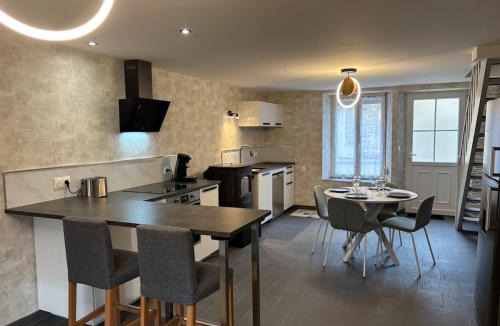Rolampont House | Le repos du voyageur