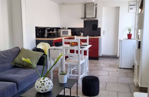 La Demi-Lune House | Le Rethel - One Bedroom House, Sleeps 3