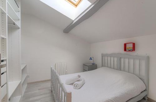 Val d'Oingt Apartment | Le Retro & Pierres Dorées