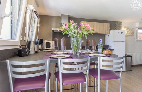 Viviers-du-Lac House | Le Rêve, Between Lake and Mountain