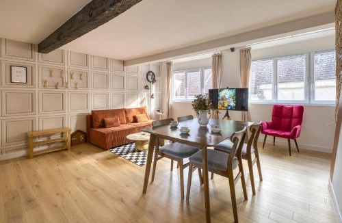 Meaux Apartment | Le reve d'Alice