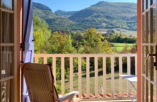 Lachau House | Le Rêve is the place for family, friends, walking and cycling groups for 17 people