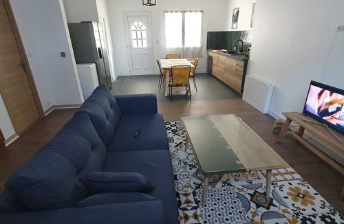 Cholet Apartment | Le Riadh, Cosy et Calme