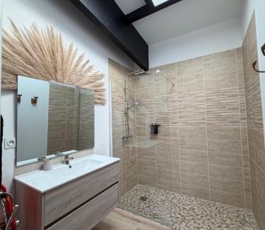 Benouville House | Le rivage 44