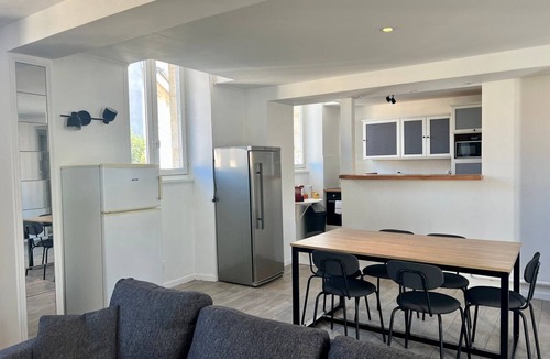 Poitiers Apartment | Le Rivage du clain - Appart' 11 pers.