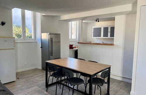 Poitiers Apartment | Le Rivage du clain - Appart' 11 pers.