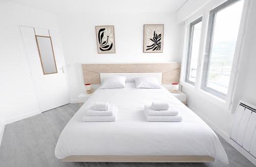 Asnieres-sur-Seine Apartment | Le Rive - 4 pers - Vue Seine - Wifi