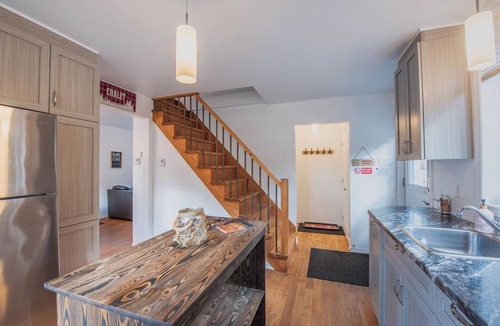 Saint-Roch-de-Mekinac Ski Chalet | Le Road Shack | Spa Snowmobile Dog Friendly