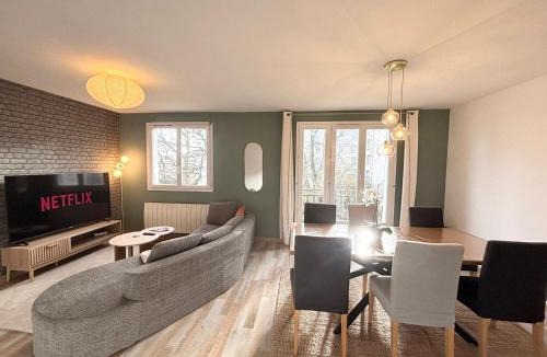 Reims Apartment | Le Robespierre - Parking privé - 5min gare