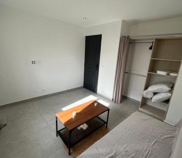Corbeil-Essonnes Apartment | Le Robinson studio de Corbeil Essonnes