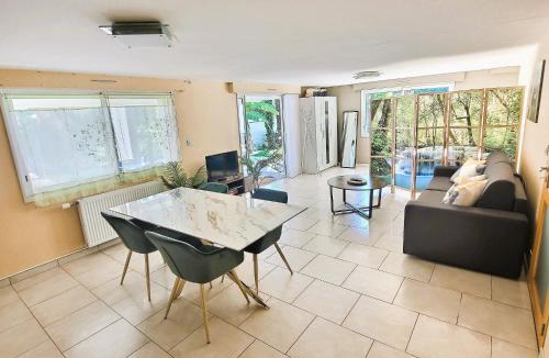 Saint-Aignan-Grandlieu Apartment | Le Rocher de Bel Air -40m2 -Chaleureux 3 étoiles