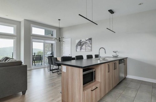 Sainte-Emelie Apartment | Le Roi de la Montagne - 295 On 2 floors | Spa | Splendid view | Golf course