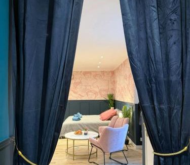 Noyal-Pontivy Apartment | Le RomAntik