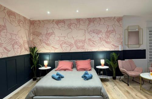 Noyal-Pontivy Apartment | Le RomAntik