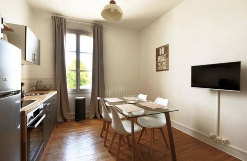 La Fuye-Velpeau Apartment | Le Ronsardien - Quiet, comfortable apartment