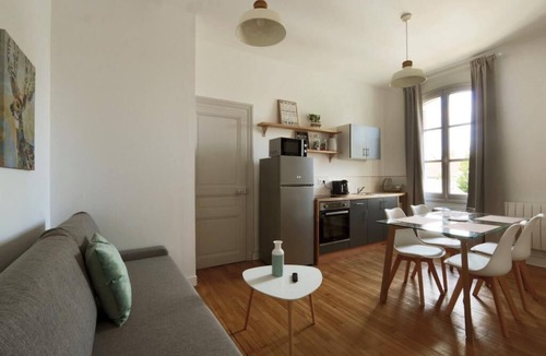 La Fuye-Velpeau Apartment | Le Ronsardien - Quiet, comfortable apartment
