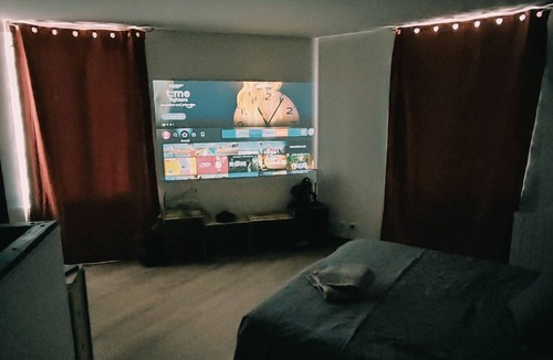 Limoges Apartment | Le Rouge du Pont St Etienne