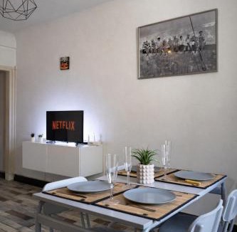Old Town Apartment | Le Royal Colbert - Hyper Centre - Cozy & Elegant
