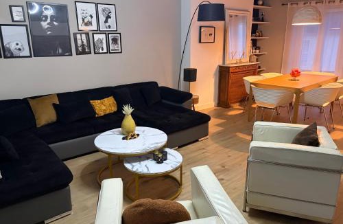 Fontainebleau Apartment | Le Royal Deluxe Fontainebleau Centre #Chateau #Insead