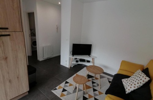 Mons-en-Baroeul Apartment | Le Rubens T3 cosy avec parking privée
