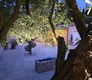 La Coucourde Apartment | Le Rubiz