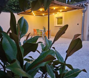 La Coucourde Apartment | Le Rubiz