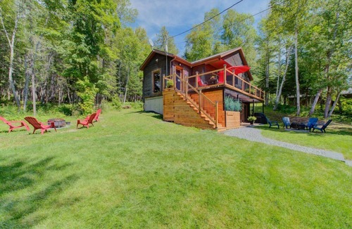 Pohenegamook Ski Chalet | Le Rustique Moderne Détente | Lake Access