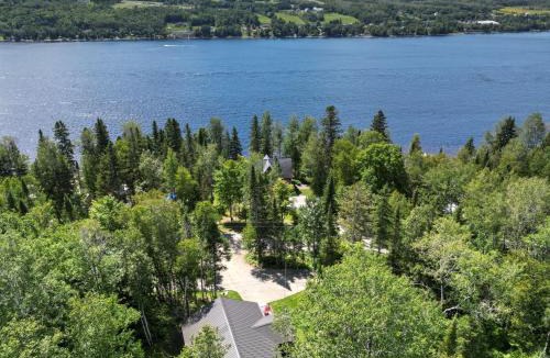 Pohenegamook Ski Chalet | Le Rustique Moderne Detente - Lake Access