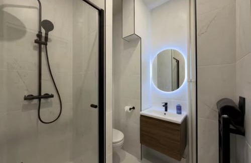 Yves Farge - Le Fleuve Apartment | Le Saône - Cosy Studio Lyon